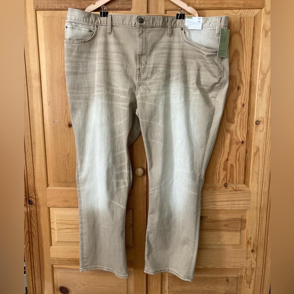 New! Goodfellows & Co. Men’s pants size 52 x 30. Tan, slim straight fit.